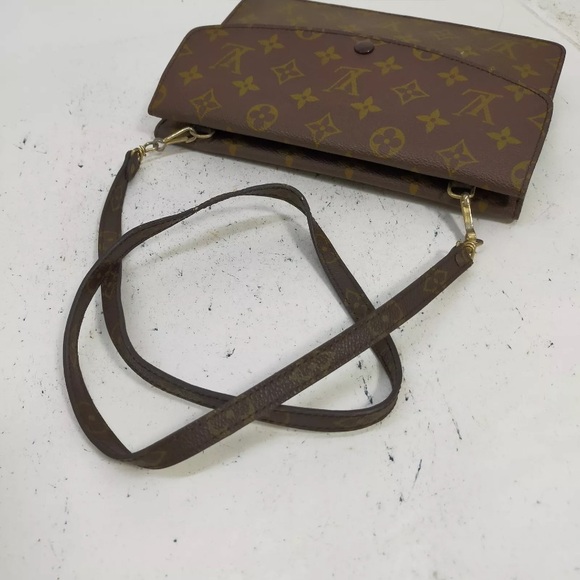 SOLD OUT! 
Auth Louis Vuitton Monogram Pochette Rabat Shoulder Bag - Picture 3 of 7